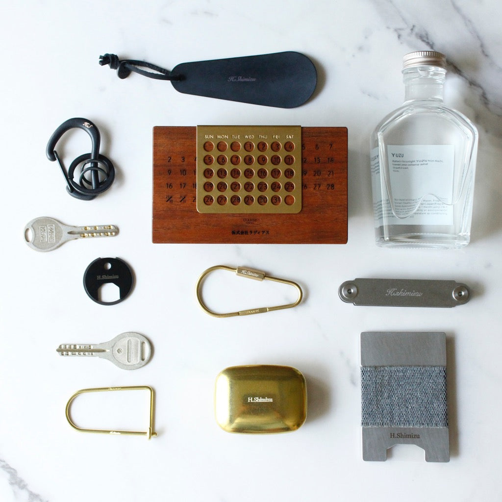 唯一無二のギフトを作る！名入れ彫刻の魅力とメリット – DIARGE