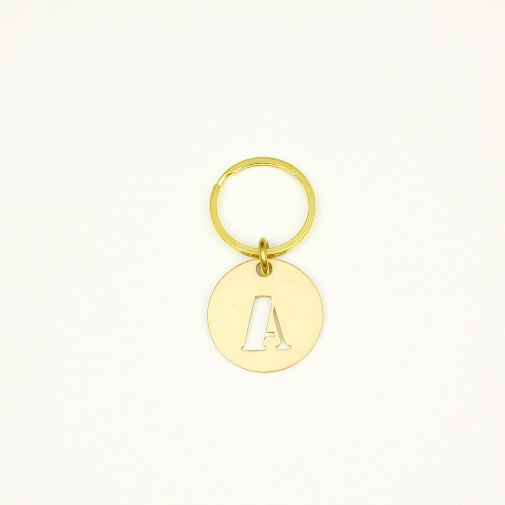 【オンラインストア限定】BRASS ALPHABET KEYRING 13927A GD (真鍮製アルファベットキーリング)