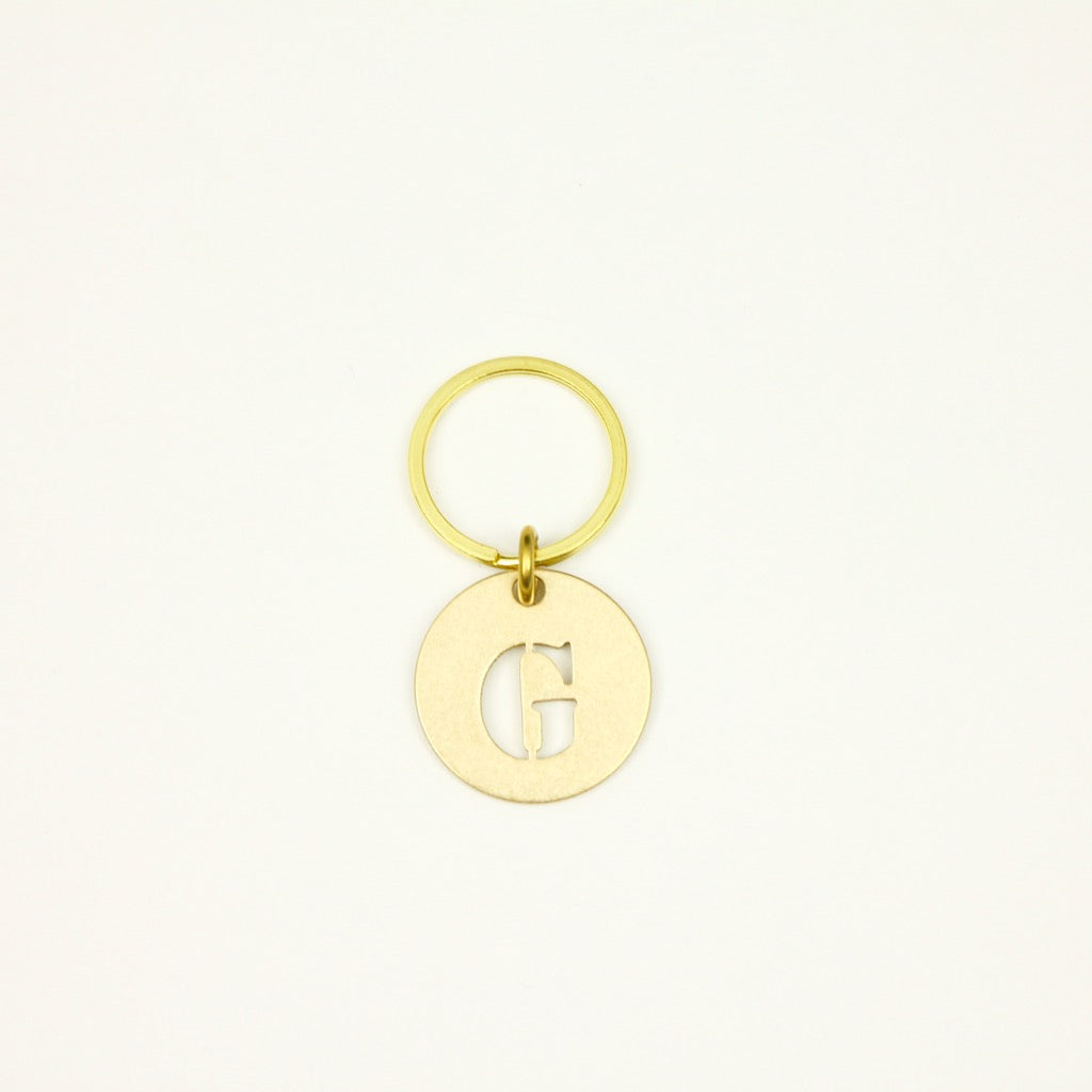 【オンラインストア限定】BRASS ALPHABET KEYRING 13927A GD (真鍮製アルファベットキーリング)