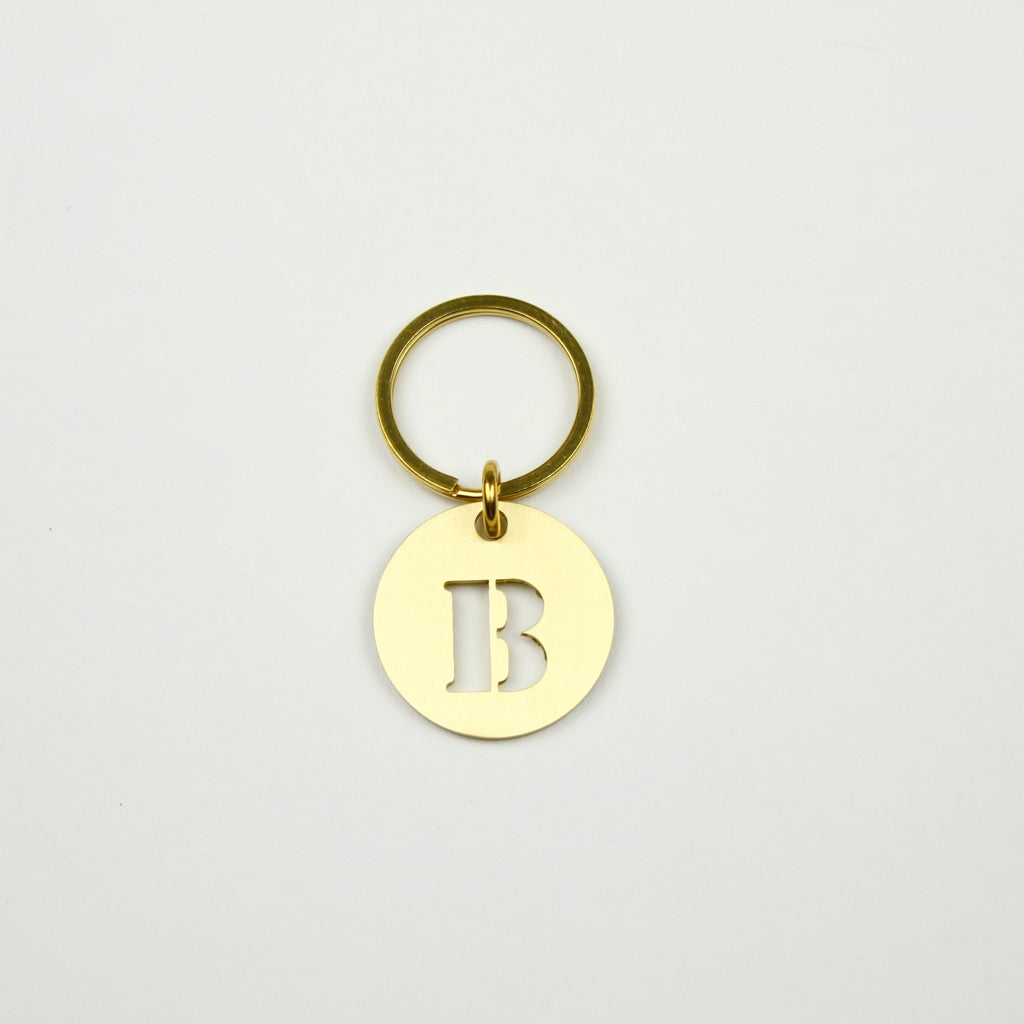 BRASS ALPHABET KEYRING 13927 GD (真鍮製アルファベットキーリング)