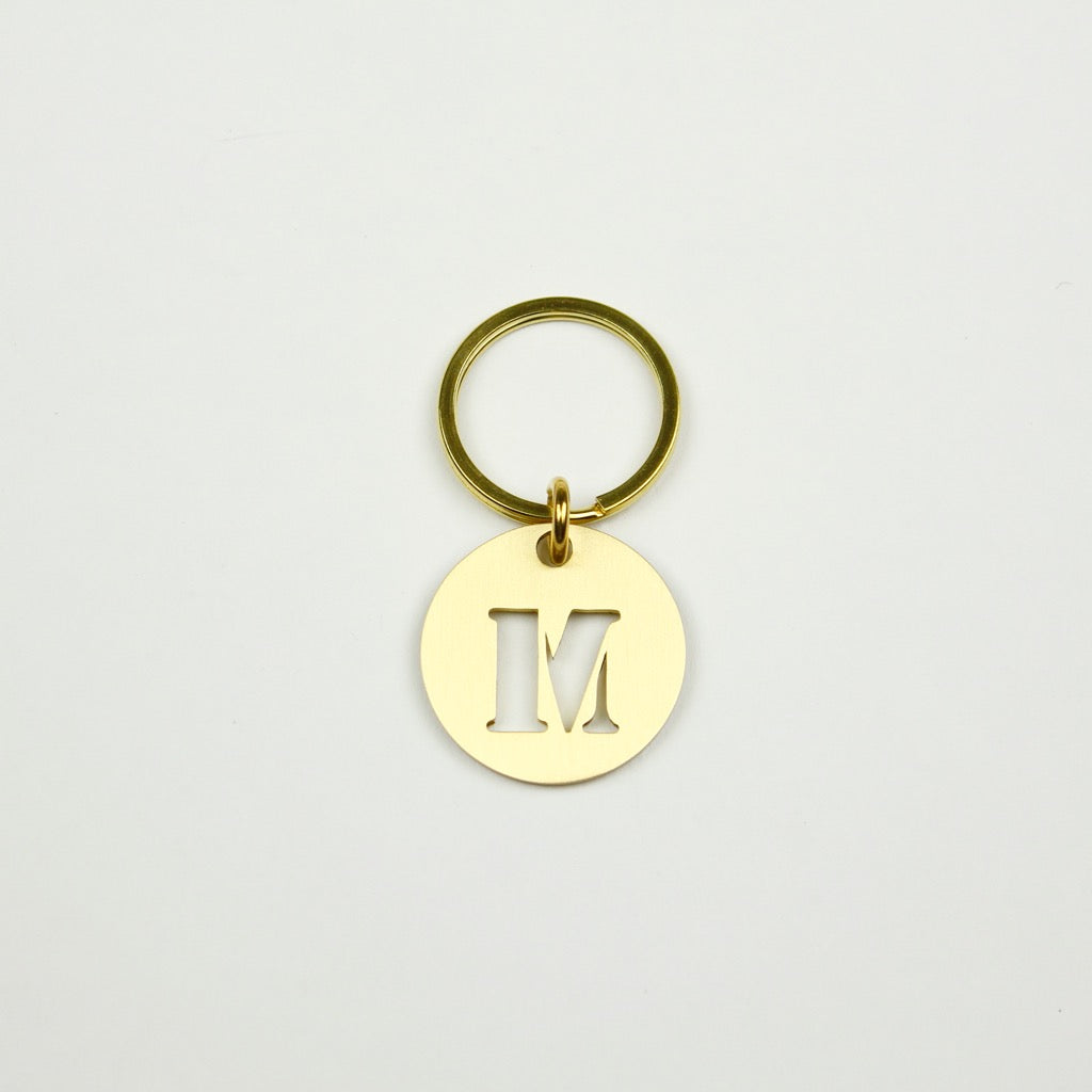 BRASS ALPHABET KEYRING 13927 GD (真鍮製アルファベットキーリング)