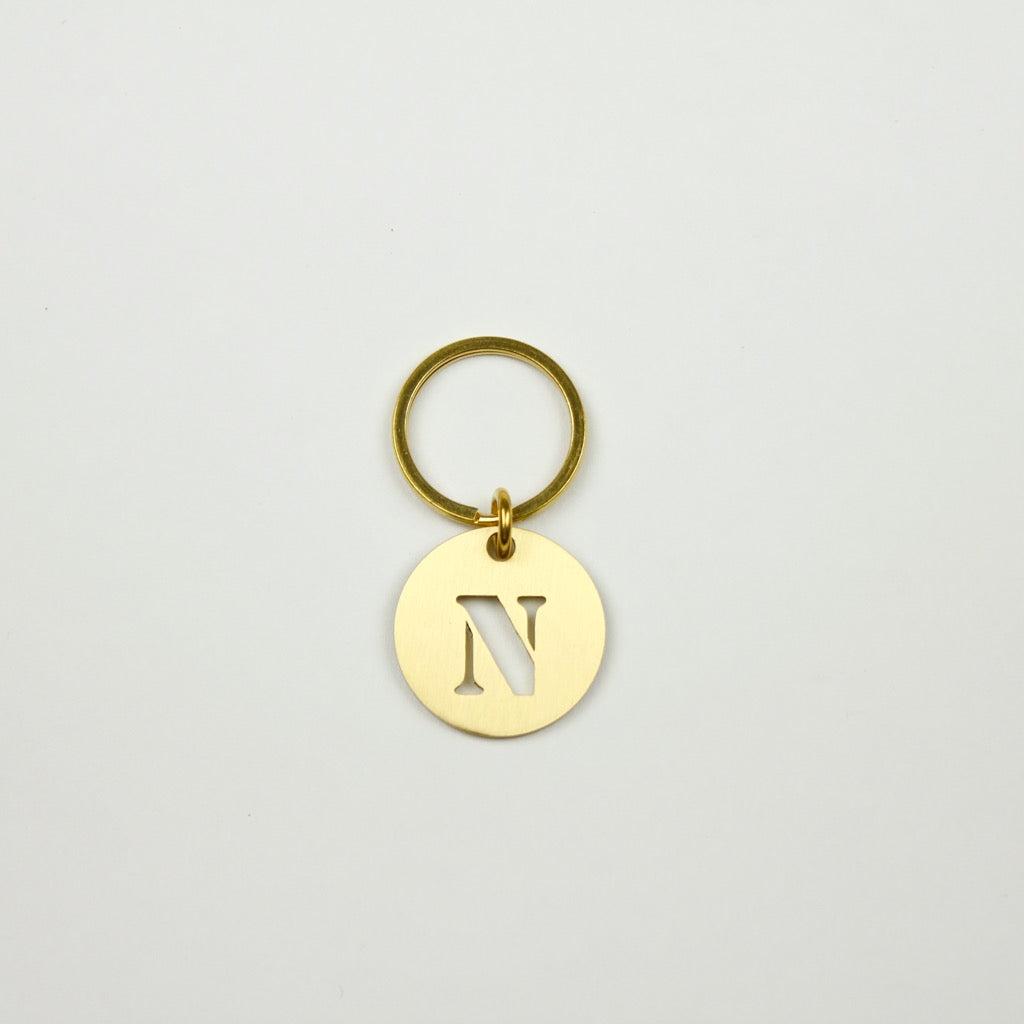 BRASS ALPHABET KEYRING 13927 GD (真鍮製アルファベットキーリング)