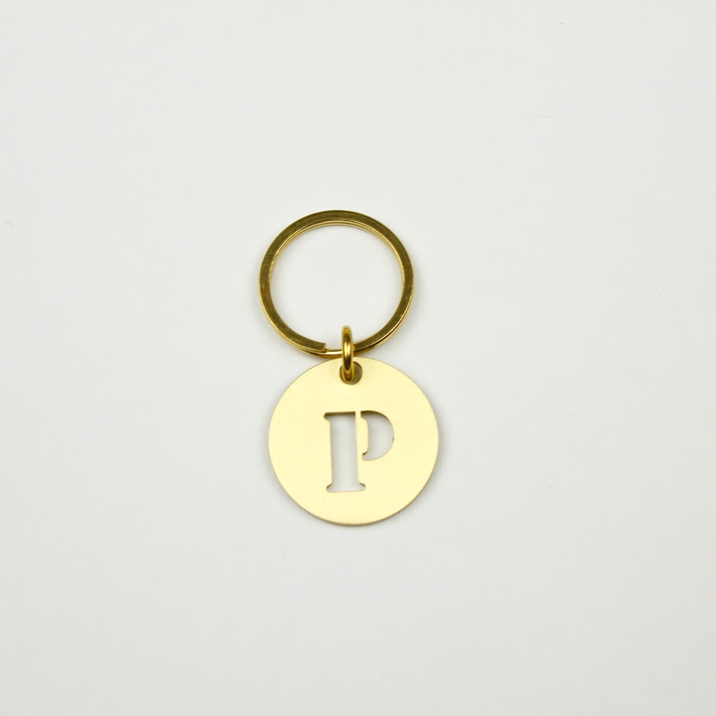 BRASS ALPHABET KEYRING 13927 GD (真鍮製アルファベットキーリング)