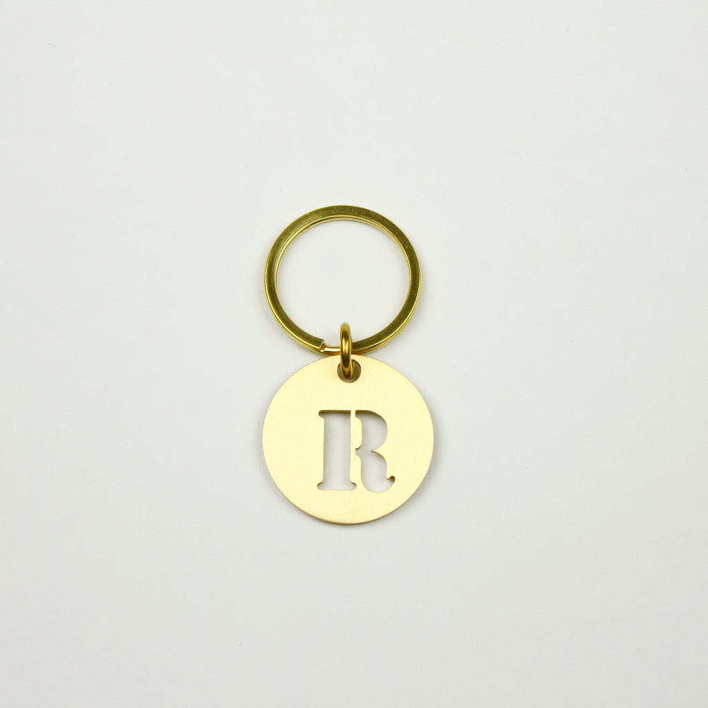 BRASS ALPHABET KEYRING 13927 GD (真鍮製アルファベットキーリング)