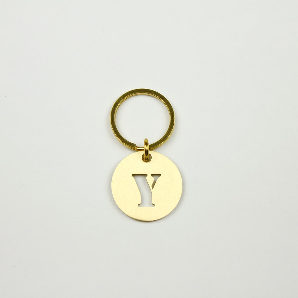 BRASS ALPHABET KEYRING 13927 GD (真鍮製アルファベットキーリング)