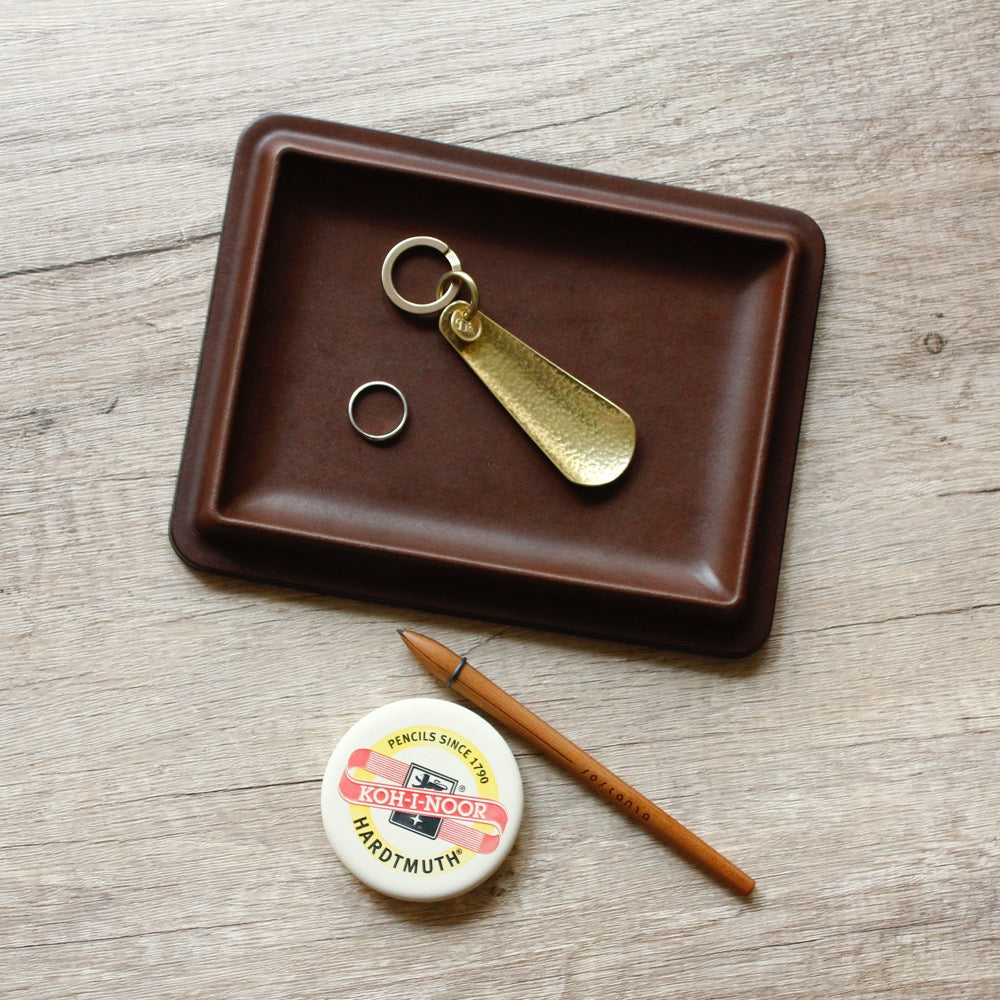 BRASS CHASING SHOEHORN(pocketable) 13304 GD (真鍮打ち出し加工