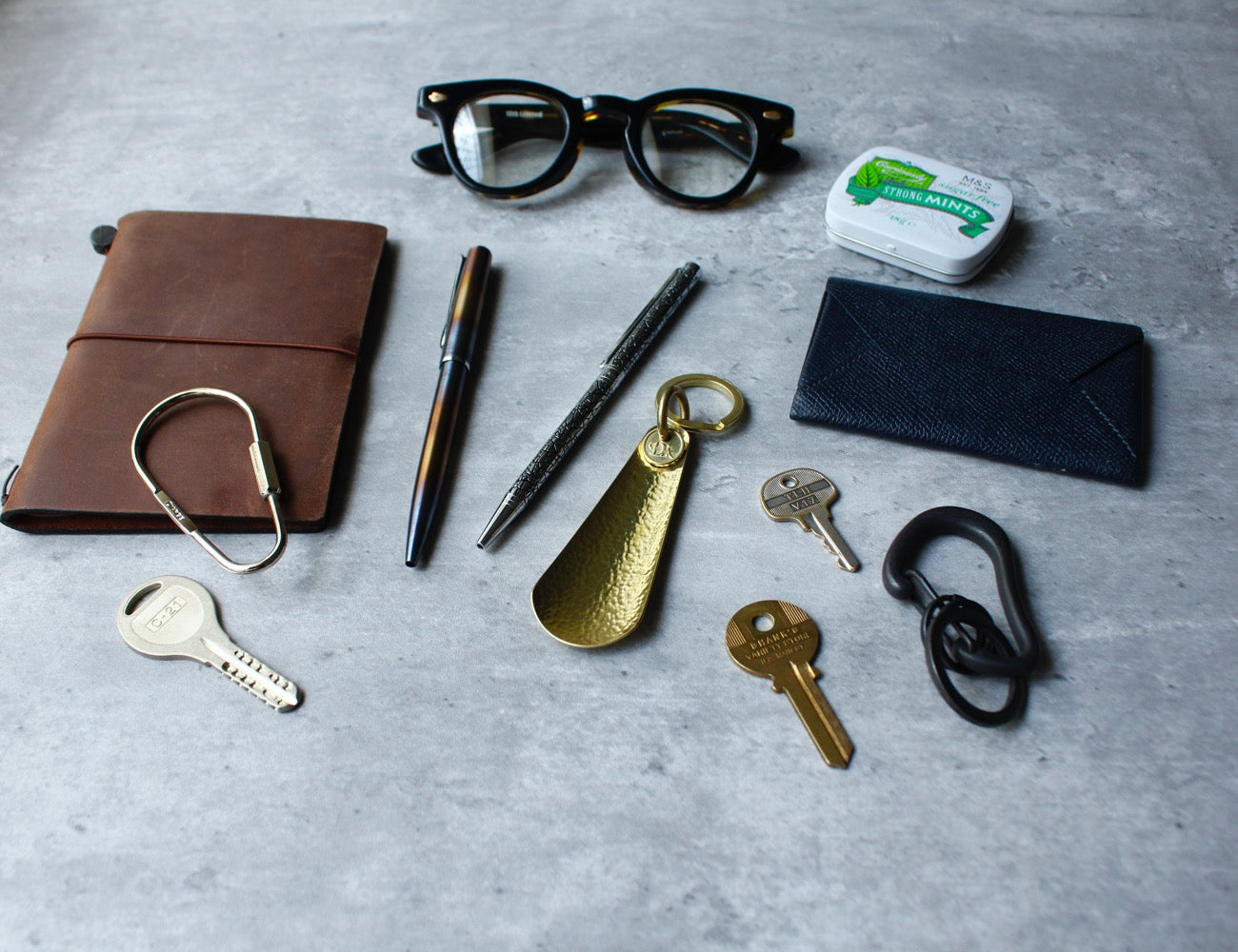 DROP KARABINER KEYRING 13328 SV (ドロップ型カラビナキーリング)
