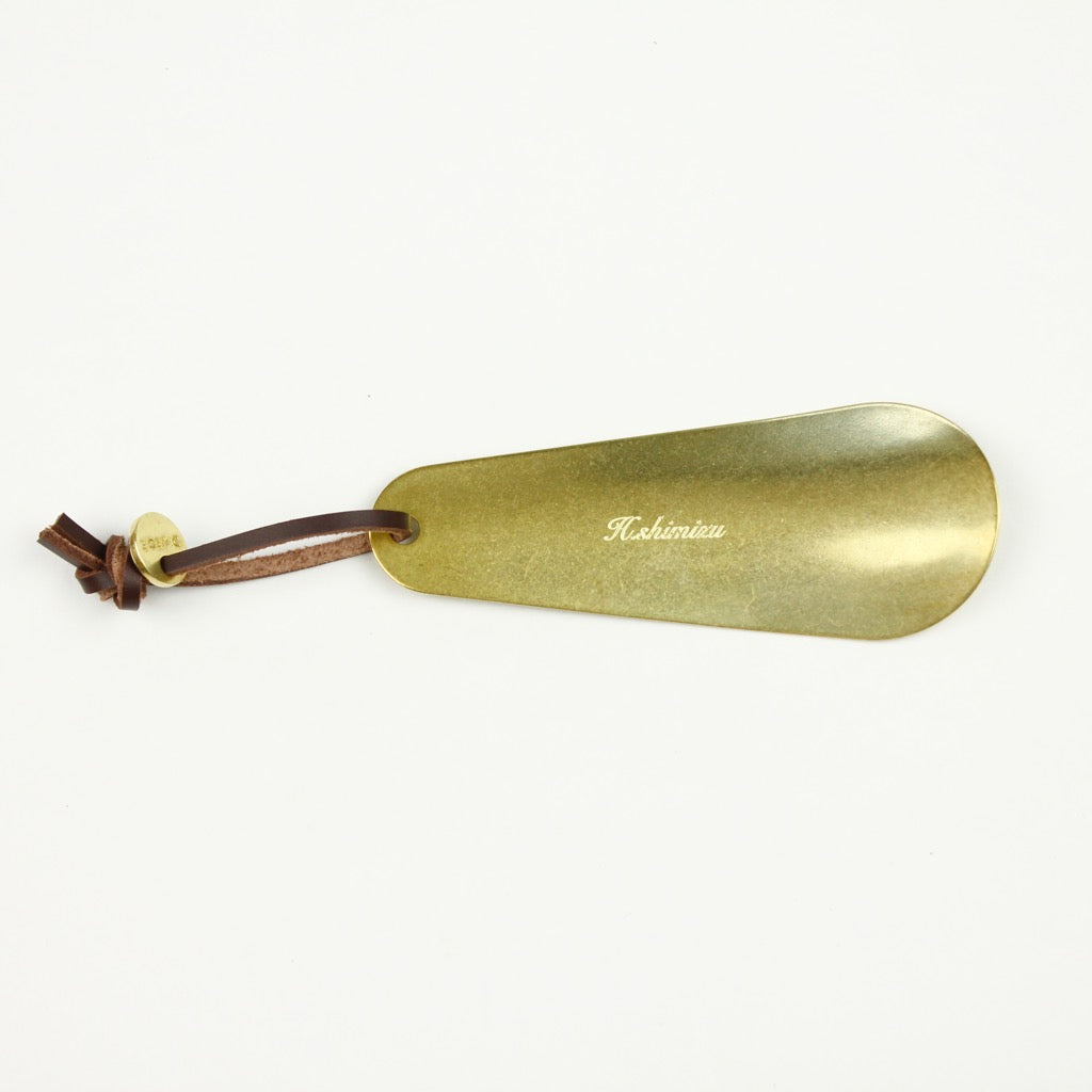 BRASS CHASING SHOEHORN (10cm) 14305 GD (真鍮打ち出し加工靴べら)