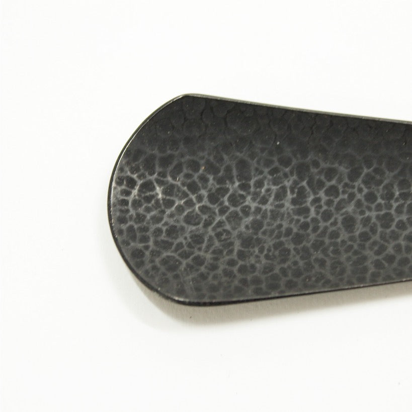 Brass Chasing Shoehorn (pockettable) 13304 BLK