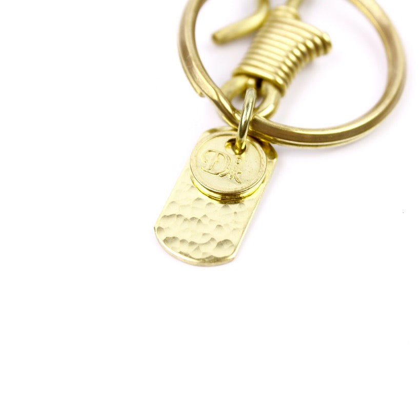 HOOK CHASING PLATE KEYRING 13316 GD (フック打ち出しプレートキーリング)