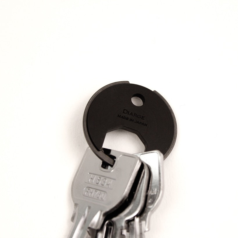 BRASS CIRCLE KEYRING 13324 BLK (真鍮サークルキーリング)