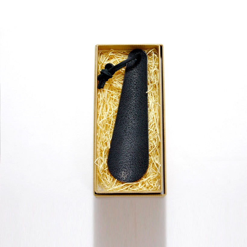 CALZADOR DE LATON (13cm) 14300 BLK