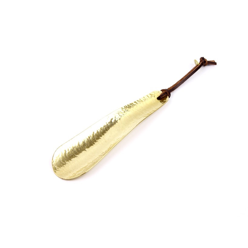 BRASS CHASING SHOEHORN(16cm) 14301 GD (真鍮打ち出し加工靴べら)