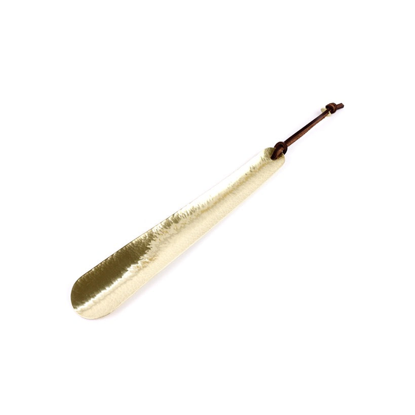 BRASS CHASING SHOEHORN(25cm) 14302 GD (真鍮打ち出し加工靴べら)