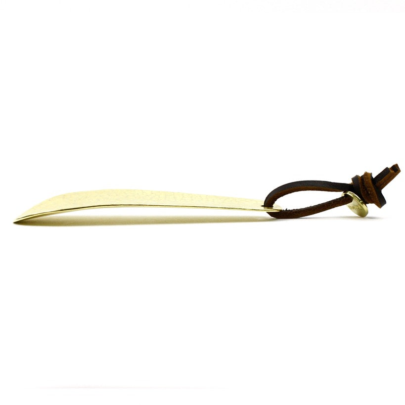 BRASS CHASING SHOEHORN (10cm) 14305 GD (真鍮打ち出し加工靴べら)
