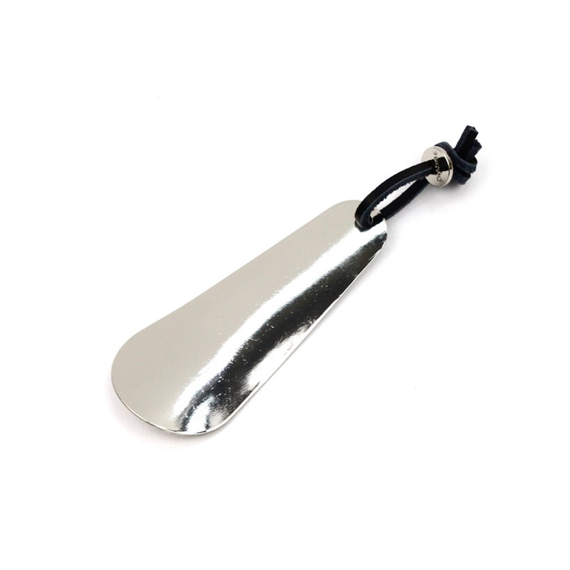 BRASS CHASING SHOEHORN (10cm) 14305 SV (真鍮打ち出し加工靴べら)